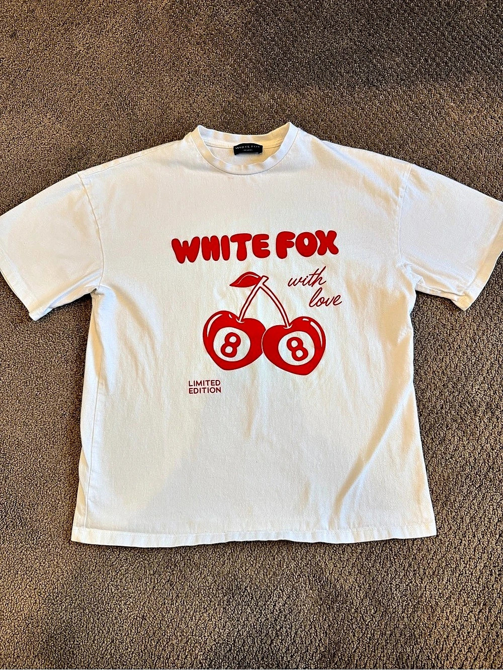 White Fox Graphic Tee in White & Red Size XXS